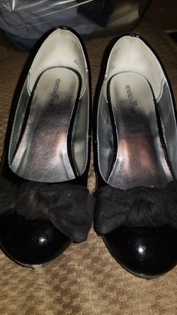 Girls shoes size 2