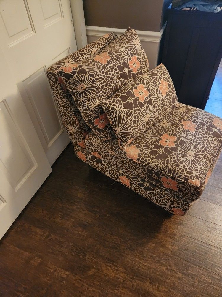 Slipper Chair