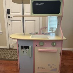 Toy Kitchen 