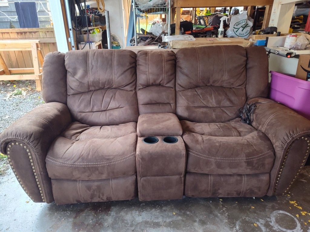 Electric Recliner Loveseat/Couch
