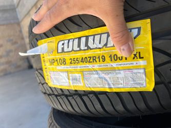 Tires 255/40/19