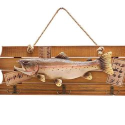 Wooden Fish Wall & 6 lures