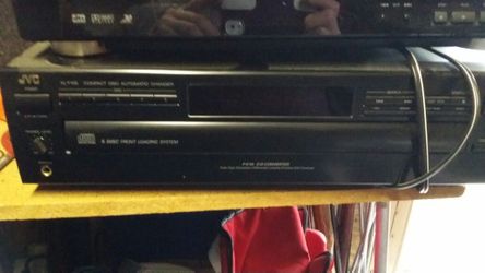 JVC, 5 DISC CD CHANGER!..