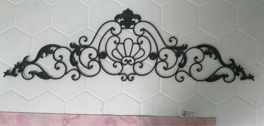 Metal wall decor