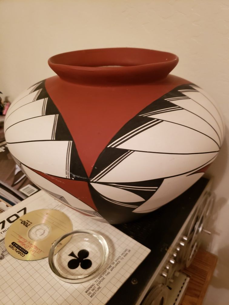 Acoma Pueblo New Mexico hand crafted clay pottery