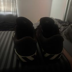 OFF WHITE/NOT FREE READ DESCRIPTION 