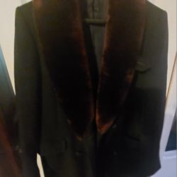 Men's double-breasted cashmere coat with a fur collar