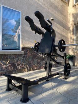 NEW V-squat Machine / Gym