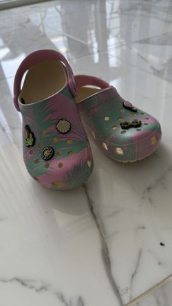 Crocs Classic Clog - Kids (J1 size) 