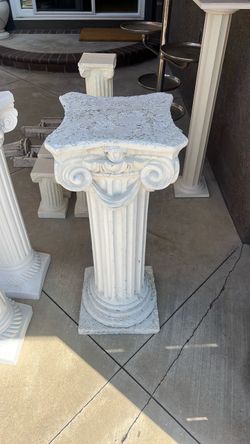 Roman/Grecian neoclassical column