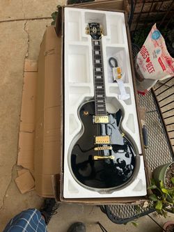 Gibson guitar