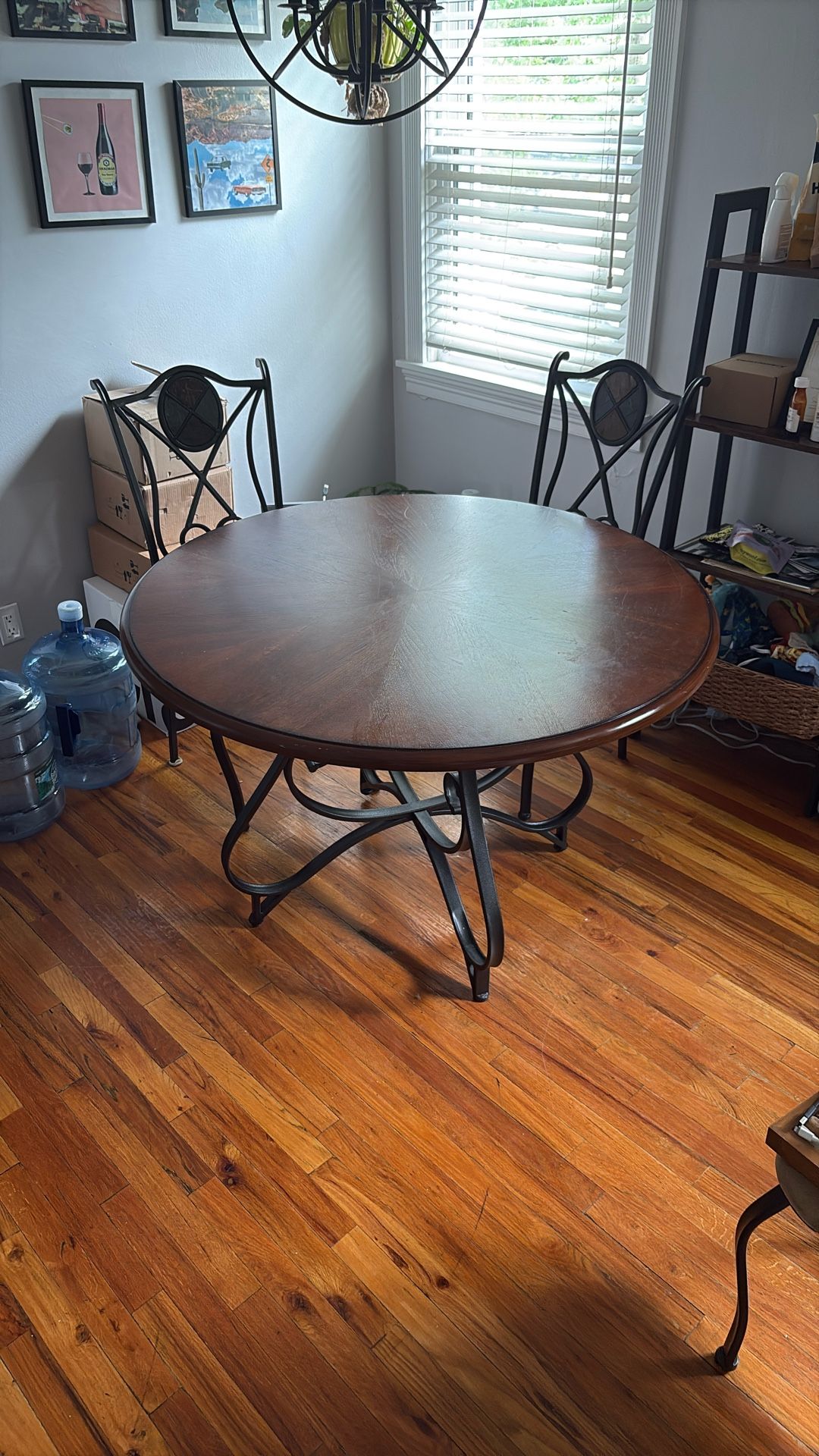 FREE TABLE AND TWO CHAIRS ! MUST GO TODAY!!