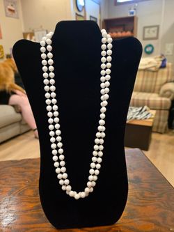 Textured White Beaded Necklace
