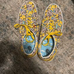 simpson cartoon van shoes