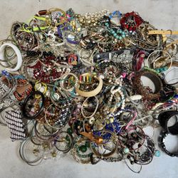 10LB Vintage Modern Destash Bead Plastic Gemstone Bangle Bracelet Jewelry B3