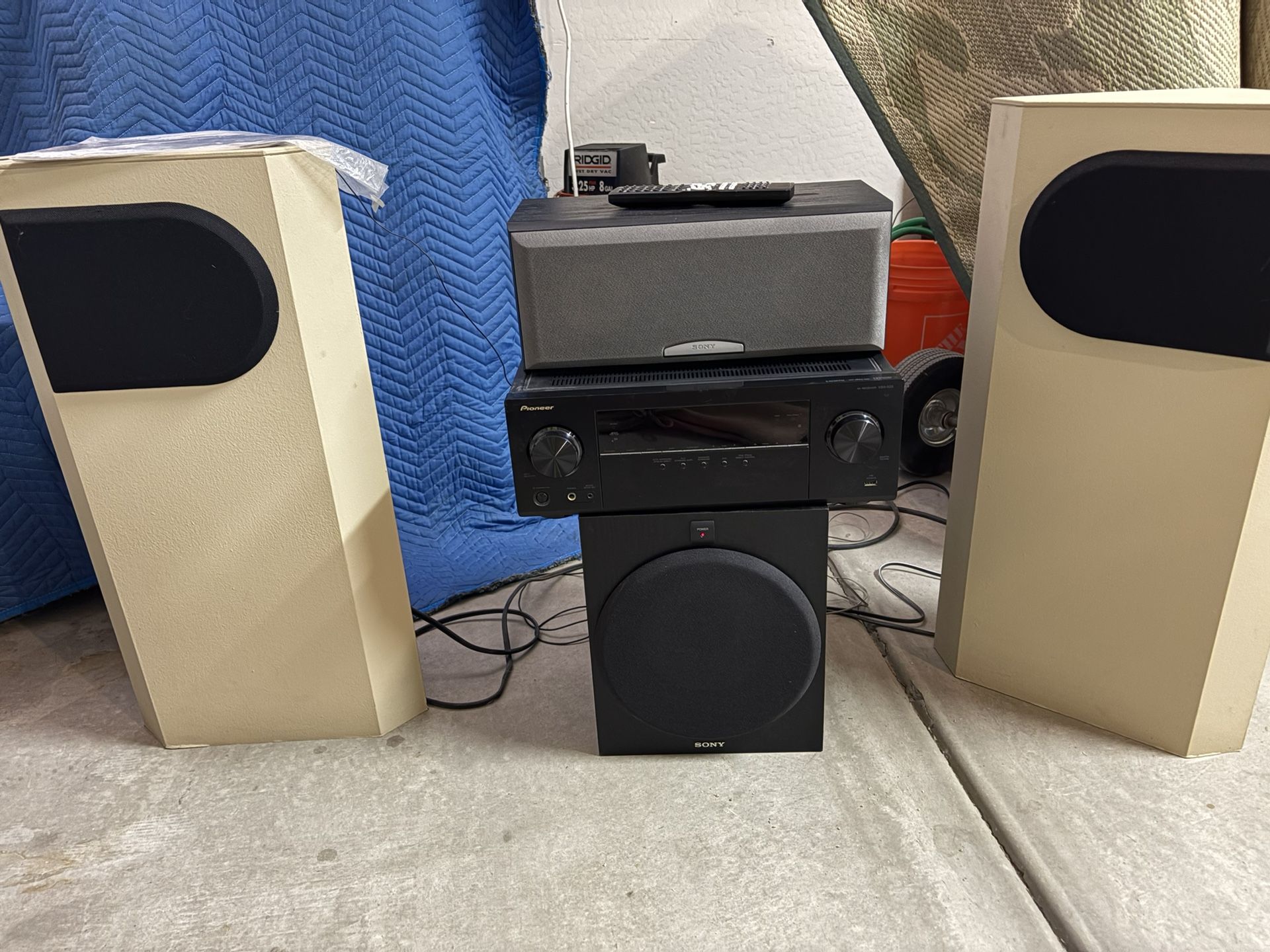 Surround Sound Stereo W/ Bose 401’s