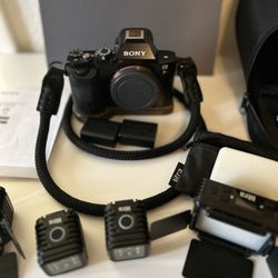 Sony a7r with Lenses and Many extras Must See