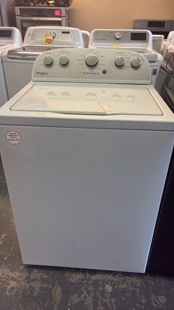 Like new Whirlpool washer top loader