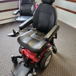 Electric Mobility Chair – Jazzy 600 ES (Like New)