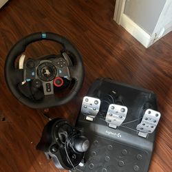 LOGITECH PS5 Wheel And Shifter And Pedals 