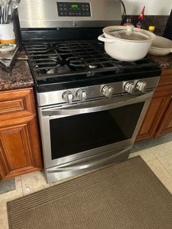 KENMORE GAS 5 BURNER STOVE