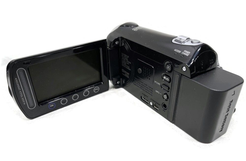 JVC Model Number GZ HM320BU Everio HD Digital Camcorder and Accessories. Tested. Working
