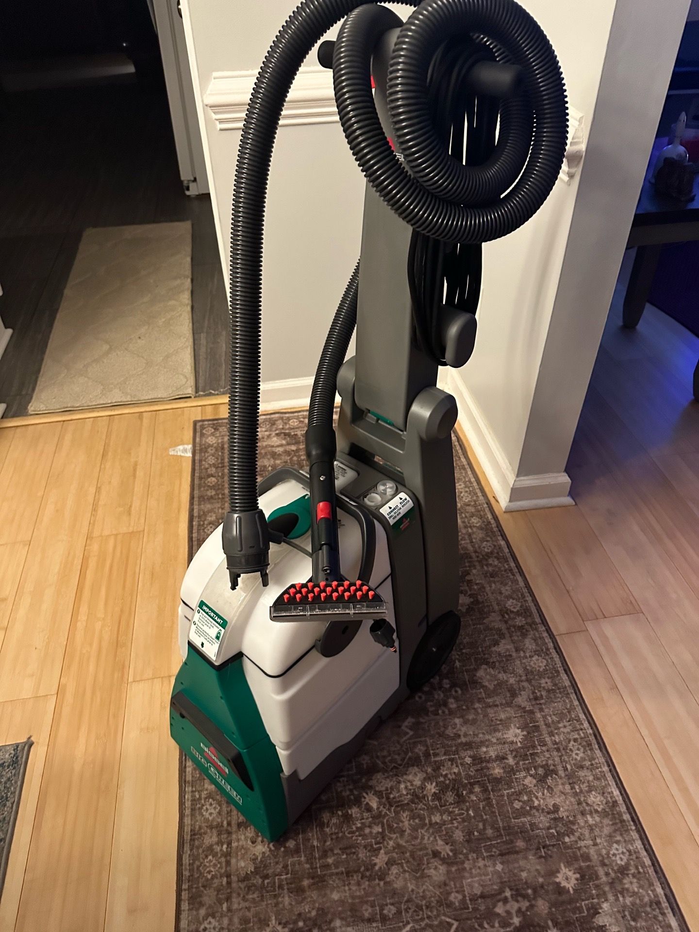 Bissell big green carpet cleaner.