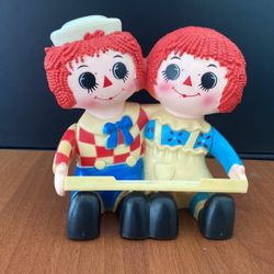 Raggedy Ann & Andy Calendar And Pencil Holder Bobbs-