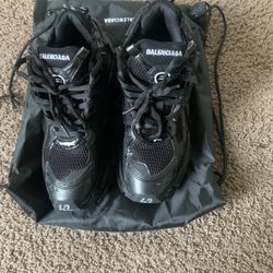 Balenciaga Runners Black