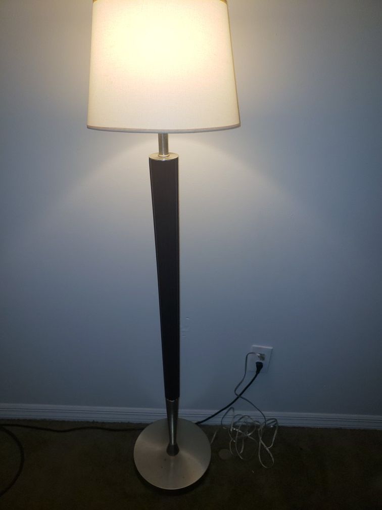 Floor lamp