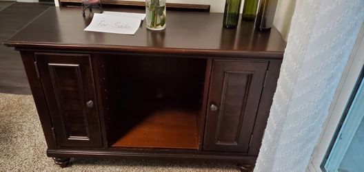Wood tv center table
