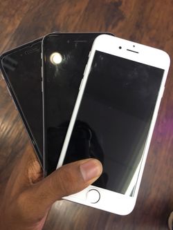 iPhone 6 16GB Factory Unlocked With Free Charger And 30 Days Warranty