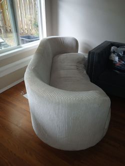 Free sofa First come first serve