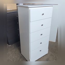 Five drawers dresser with rails