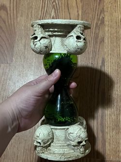 Martha Stewart Halloween Green Liquid Glitter Hourglass Waterglobe Gothic Skulls