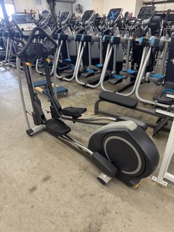 SportsArt Self-Powered Elliptical