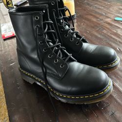 Doc Martens Womens Size 10