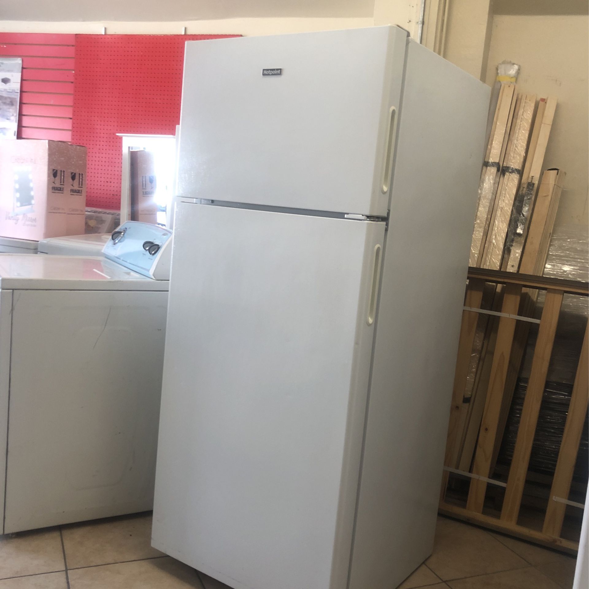 Refrigeradores usados en venta en muy buenas condiciones y con garantía  preguntar por precios - Refrigerators & Freezers - Gilroy, California, Facebook Marketplace