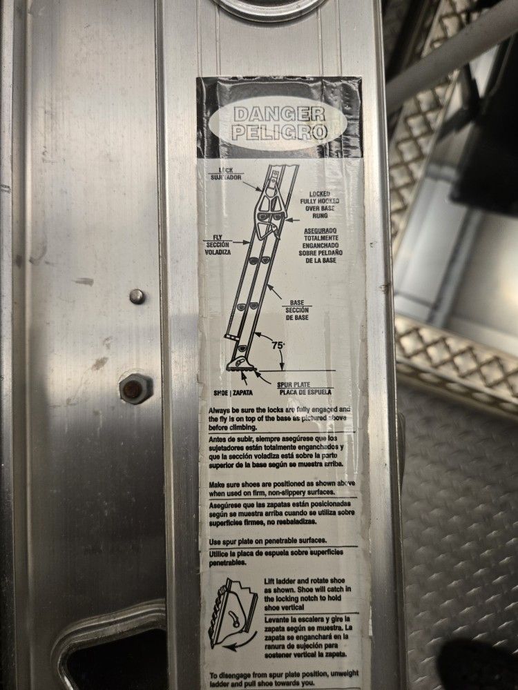 Werner aluminum extension ladders 28 Ft heavy-duty, spring-loaded locks, non-slip traction-tred rungs, and mar-resistant end caps.