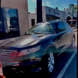 2004 Infiniti  FX35 2,700
