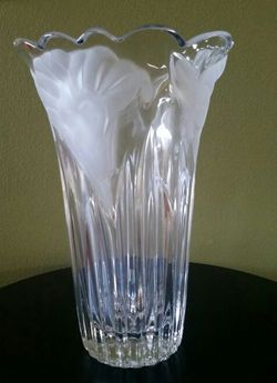 Studio Nova- Wild Lily, Large Vase