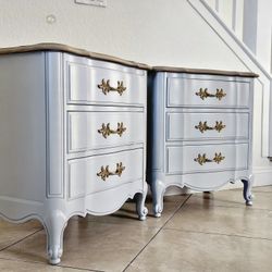 Thomasville Pair of nightstands, Endtables, Side tables, small dressers, Bedside tables, lamp tables