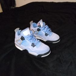 Nike Air Jordan 4 Retro    Size 3.5Y