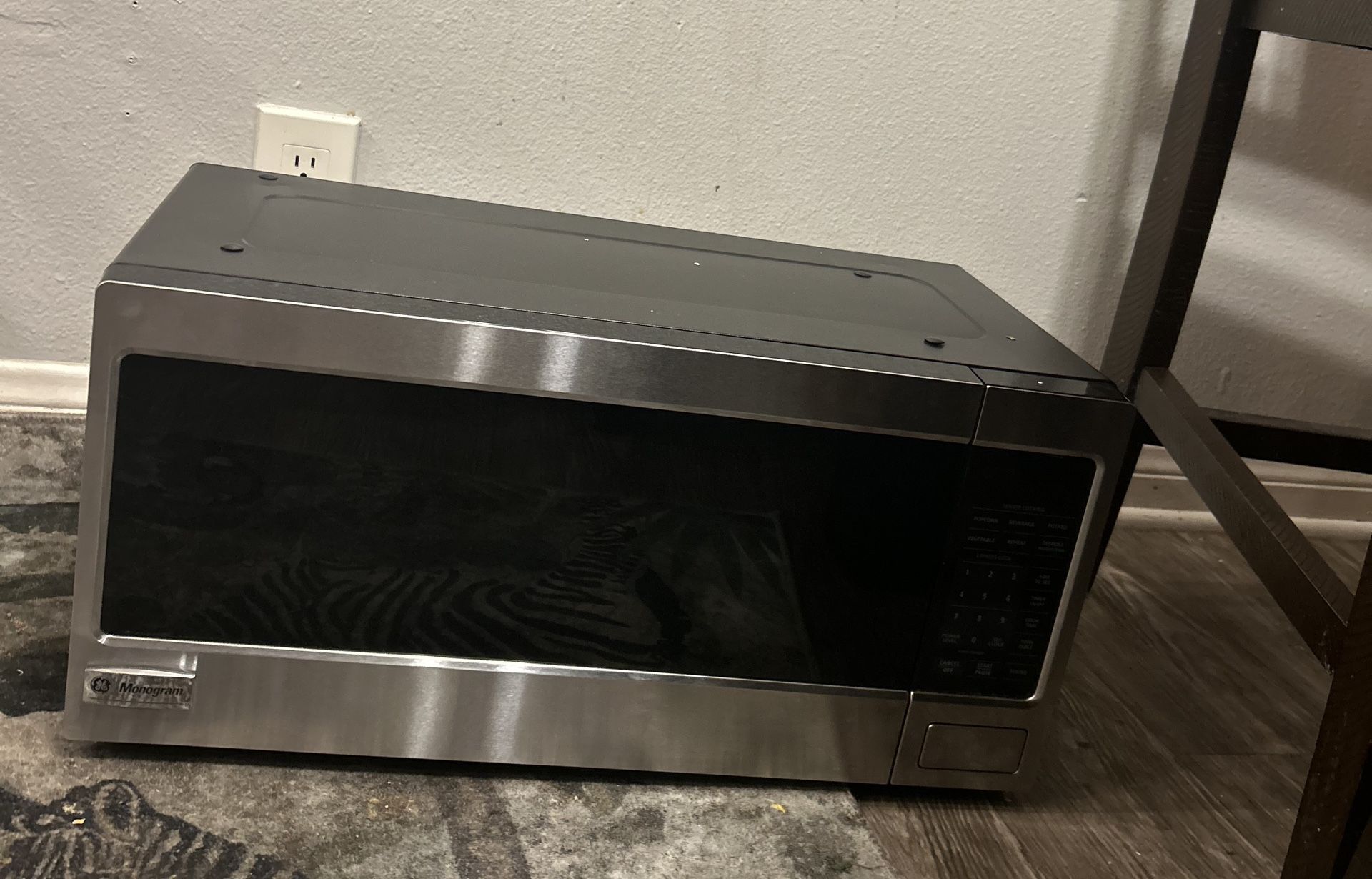 GE Monogram Stainless Microwave – Excellent Condition 