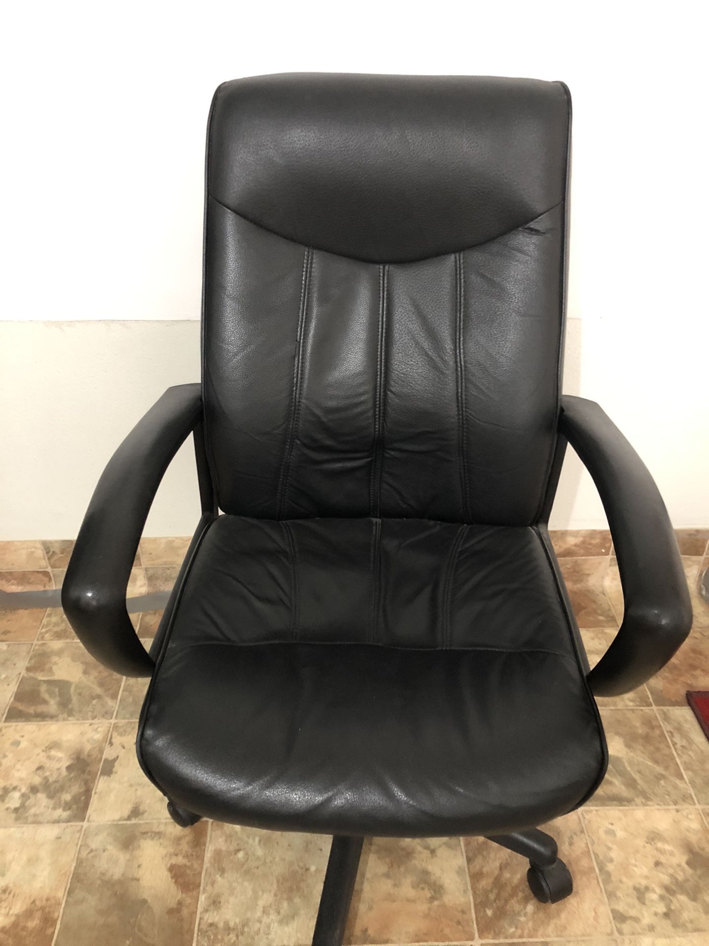 Leather Computer Chair excellent condition