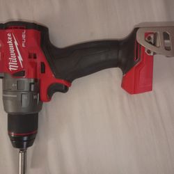 Milwaukee M18 FUEL 1/2" Hammer Drill/Driver