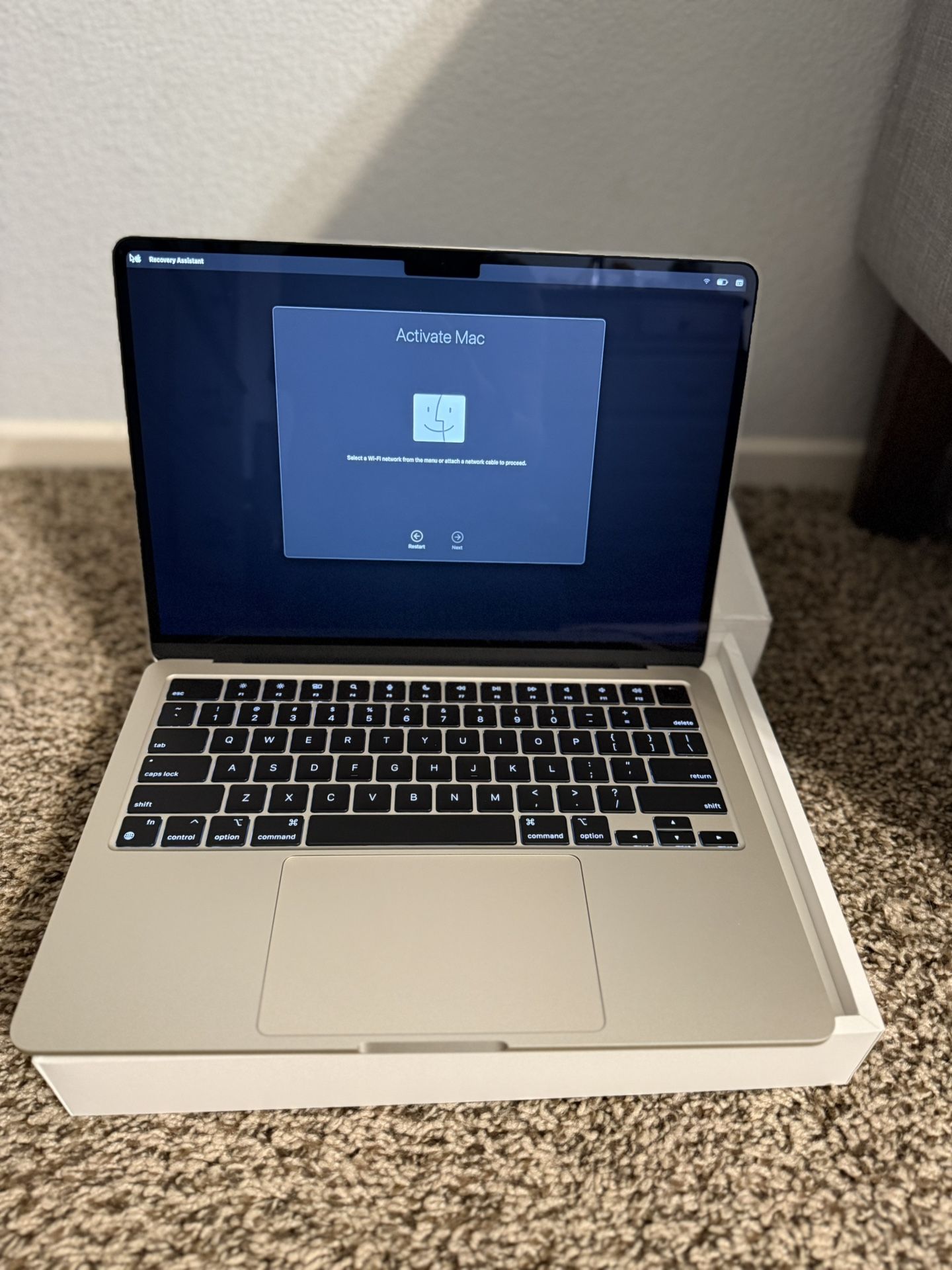 MacBook 13 Inch M3 