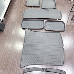 Telsa Model Y Complete protection set floor mats , trunk tray. Storage bin for 2019 to 2023