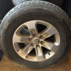 275/65/18.  Dodge Ram 2022