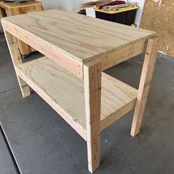 Wooden work bench